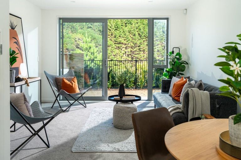 Photo of property in 84 Ara Paiwhenua, Tawa, Wellington, 5028