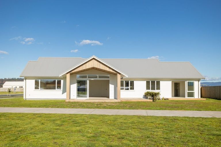 Photo of property in 181 Kupe Drive, Whitianga, 3510