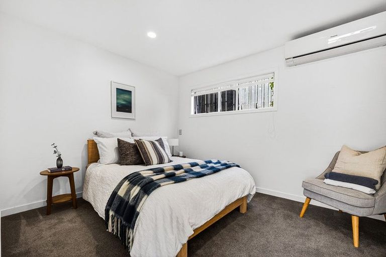 Photo of property in 6 Blacks Road, Greenhithe, Auckland, 0632