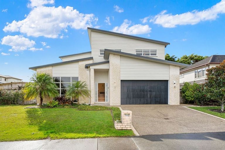 Photo of property in 55 Laurel Oak Drive, Schnapper Rock, Auckland, 0632