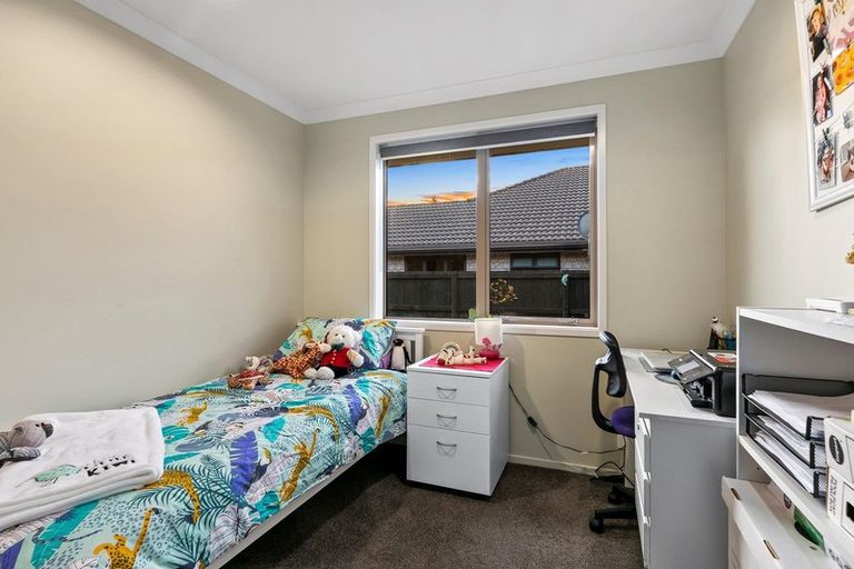 Photo of property in 145 Oteki Park Drive, Welcome Bay, Tauranga, 3112