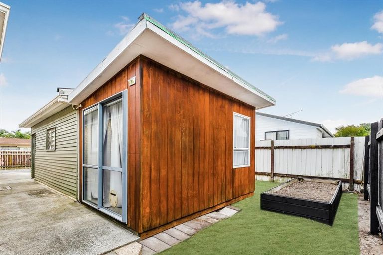 Photo of property in 1/60 Racecourse Road, Waiuku, 2123