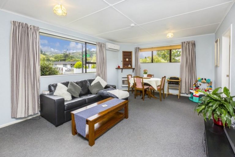 Photo of property in 6f2- Gemstone Drive, Birchville, Upper Hutt, 5018