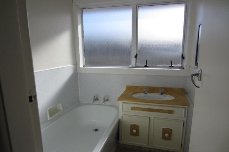 Photo of property in 15 Waitohi Street, Hornby, Christchurch, 8042