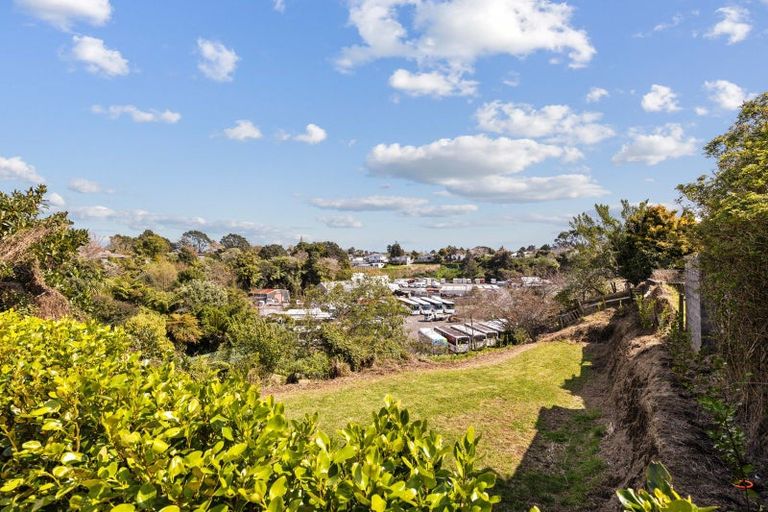 Photo of property in 168 Tukapa Street, Westown, New Plymouth, 4310