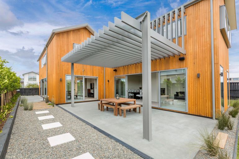 Photo of property in 17 Bayvista Drive, Karaka, Papakura, 2113