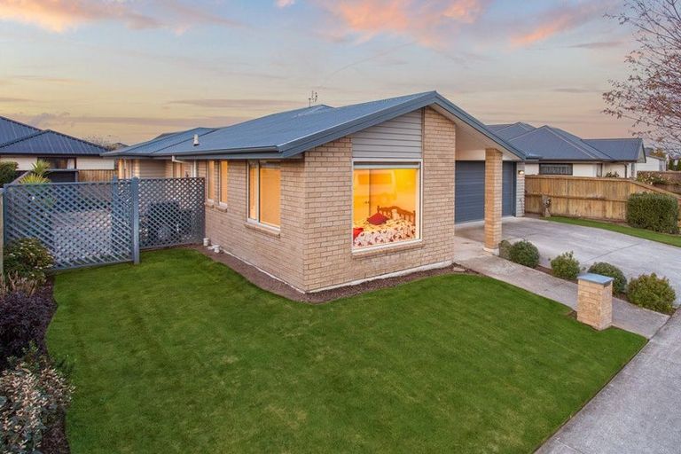 Photo of property in 13 Footbridge Terrace, Kaiapoi, 7630