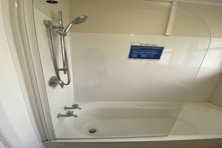 Photo of property in 60 Tremewan Street, Tawa, Wellington, 5028