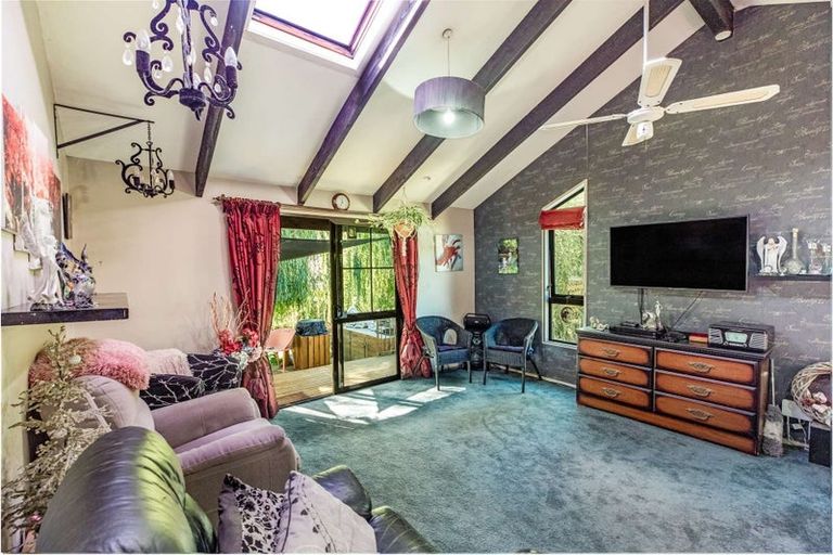 Photo of property in 4312 Christchurch Akaroa Road, Little River, 7591