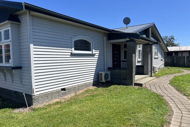 Photo of property in 42 Lyndon Street, Riccarton, Christchurch, 8041