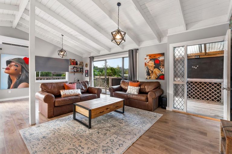 Photo of property in 21 Snapper Road, Stillwater, Silverdale, 0993