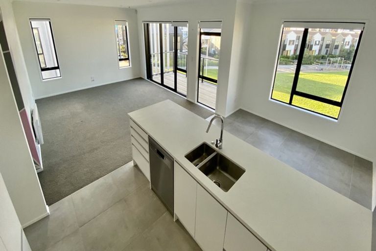 Photo of property in 2/42 Nugget Avenue, Hobsonville, Auckland, 0616