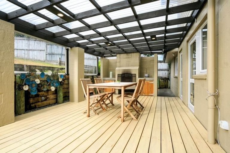 Photo of property in 51 Kittiwake Drive, Schnapper Rock, Auckland, 0632