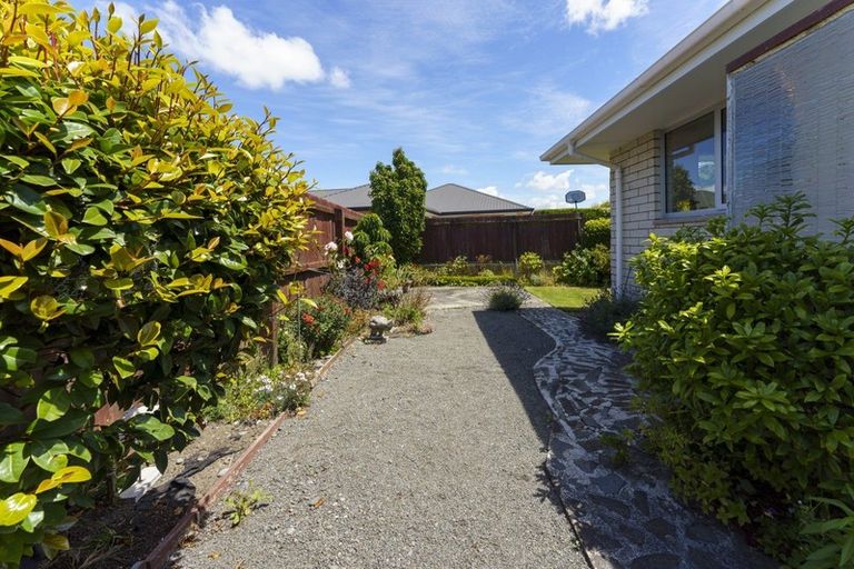 Photo of property in 1/5a Purakanui Place, Northwood, Christchurch, 8051