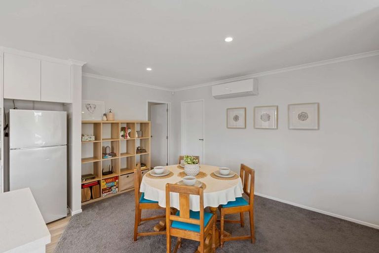 Photo of property in 16 Luxembourg Crescent, Halswell, Christchurch, 8025