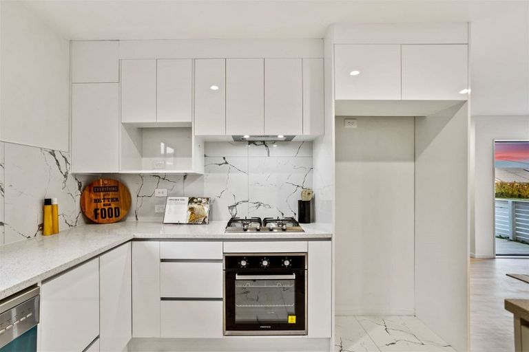 Photo of property in 52f Tapu Road, Huapai, Kumeu, 0810