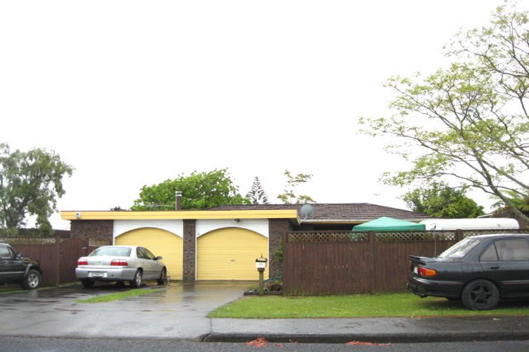 Photo of property in 135 Chichester Drive, Rosehill, Papakura, 2113