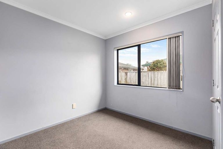 Photo of property in 100a Manuroa Road, Takanini, 2112