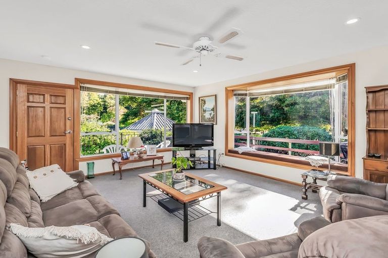 Photo of property in 2/20 Gunns Crescent, Cashmere, Christchurch, 8022
