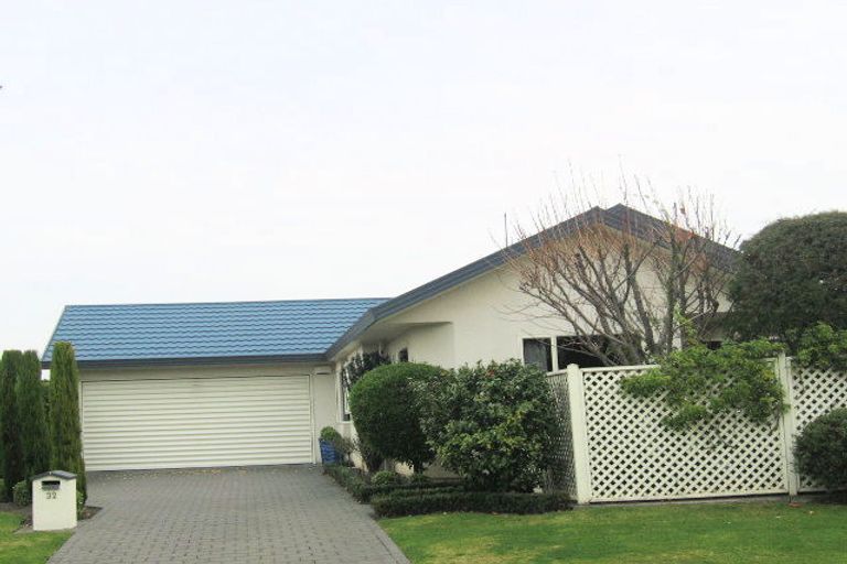 Photo of property in 32 Brompton Drive, Taradale, Napier, 4112