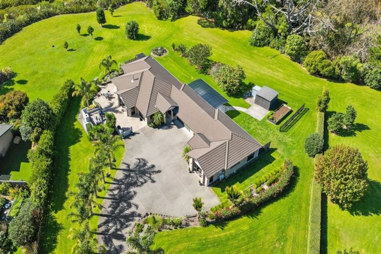 Photo of property in 8 Millbrook Drive, Waiuku, 2683