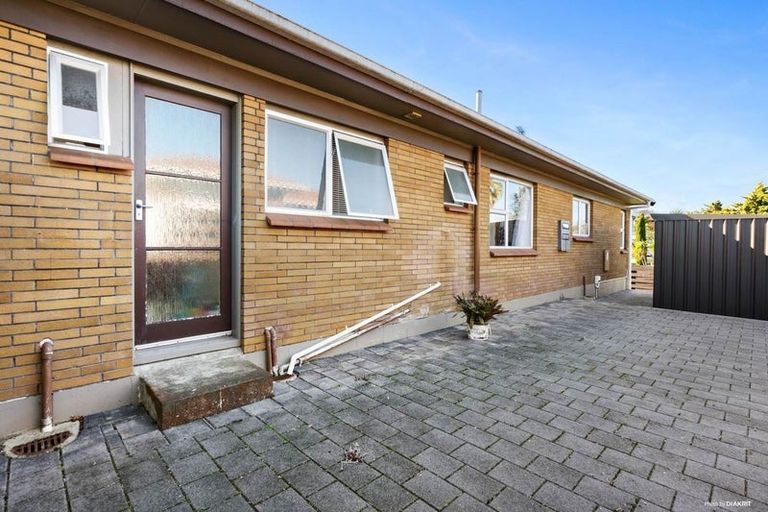 Photo of property in 22 Vanbrugh Place, Bucklands Beach, Auckland, 2014