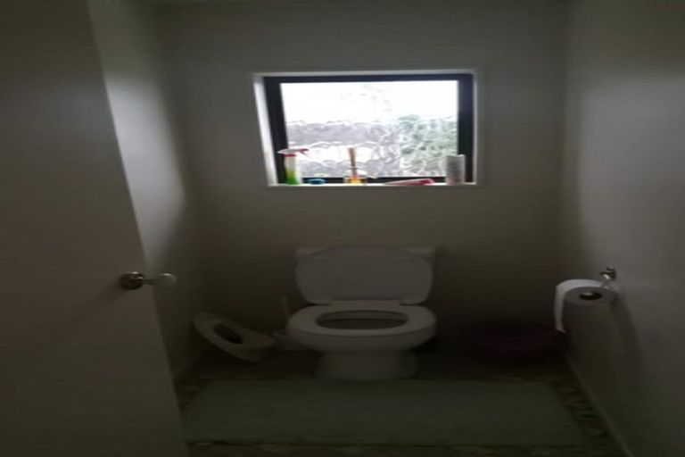 Photo of property in 86 Gosford Drive, Botany Downs, Auckland, 2010