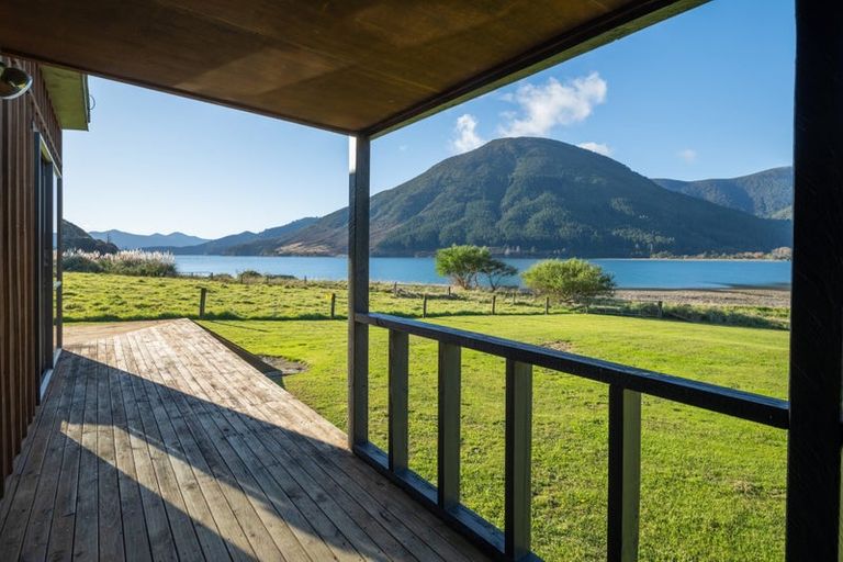 Photo of property in 803 Manaroa Road, Manaroa, Picton, 7282
