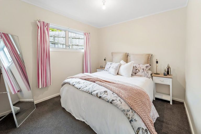 Photo of property in 53 Elliston Crescent, Stanmore Bay, Whangaparaoa, 0932
