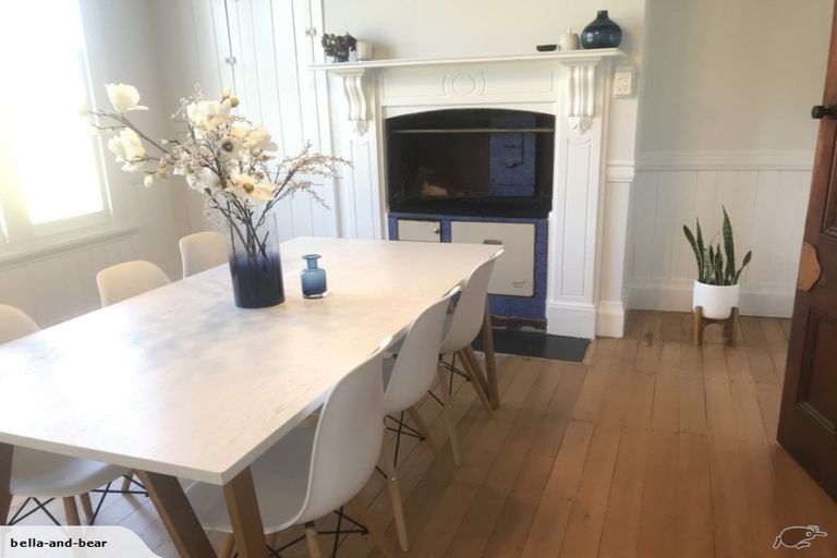 Photo of property in 21 Railway Street, Helensville, 0800