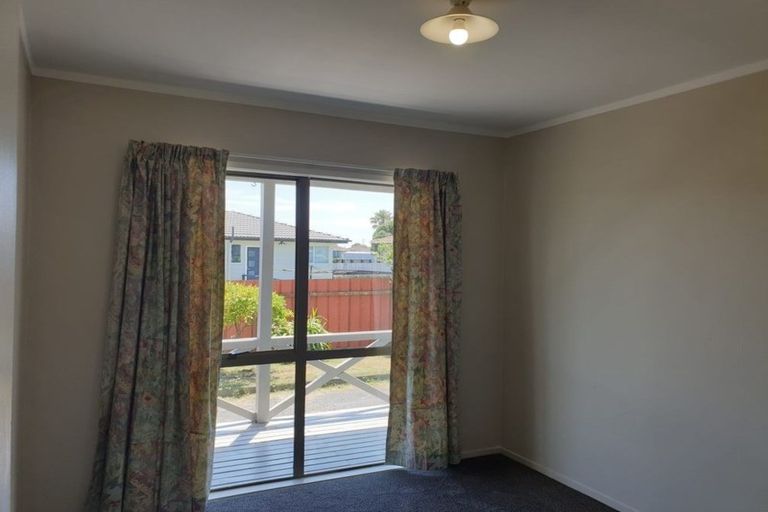 Photo of property in 24 Growers Lane, Mangere East, Auckland, 2024