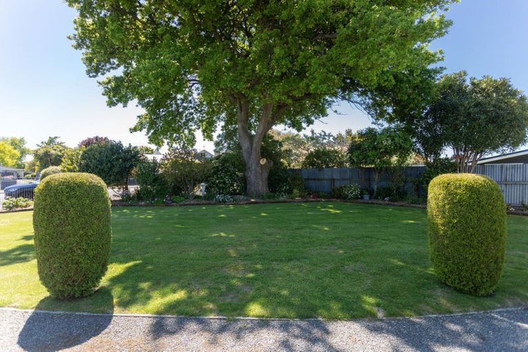 Photo of property in 3 James Street, Dannevirke, 4930