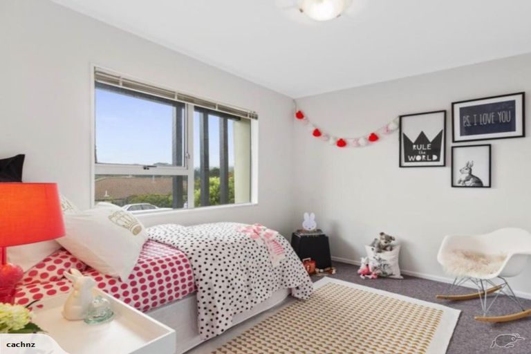 Photo of property in 13 Mallard Grove, Churton Park, Wellington, 6037