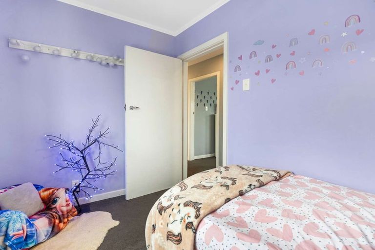 Photo of property in 8 Roberts Road, Hei Hei, Christchurch, 8042