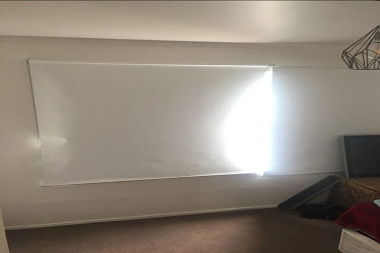 Photo of property in 37 Makiri Street, Helensville, 0800