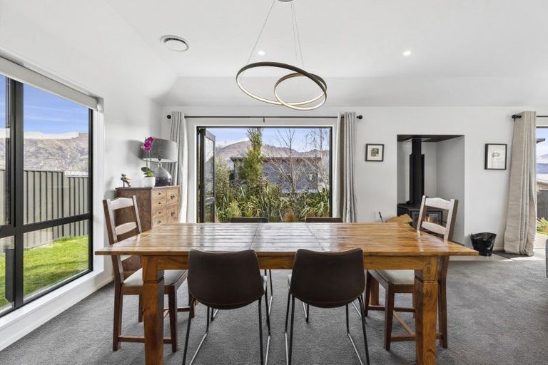 Photo of property in 37 Farrant Drive, Wanaka, 9305