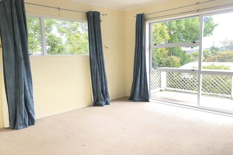 Photo of property in 89 Woodglen Road, Glen Eden, Auckland, 0602
