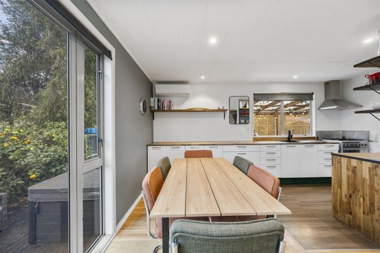 Photo of property in 28 Neal Crescent, Onekawa, Napier, 4110