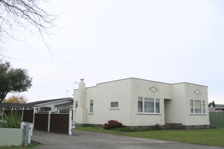 Photo of property in 1/406 Gloucester Street, Taradale, Napier, 4112