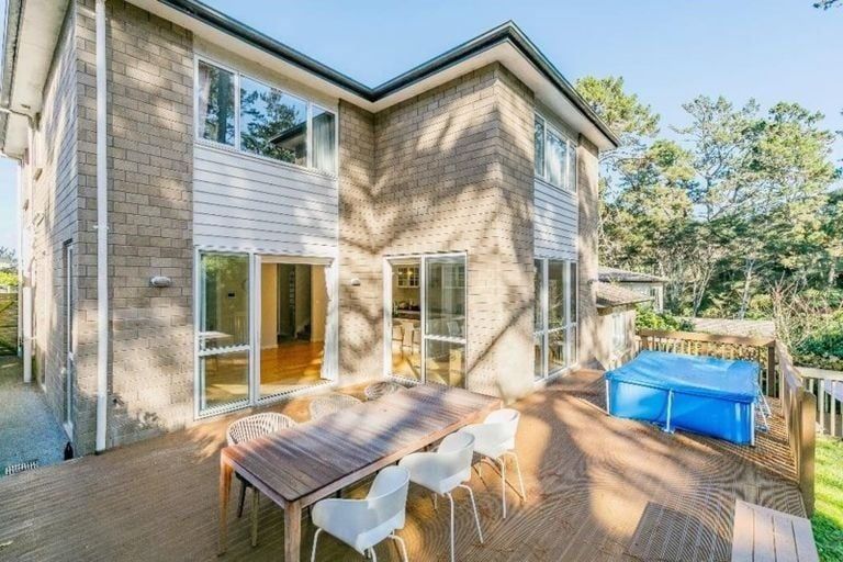 Photo of property in 54 Harrowglen Drive, Northcross, Auckland, 0630