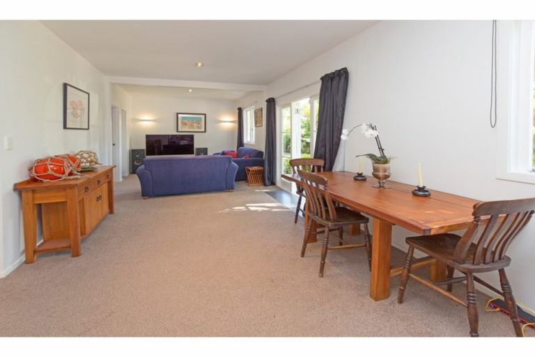 Photo of property in 49 Langton Road, Stanmore Bay, Whangaparaoa, 0932
