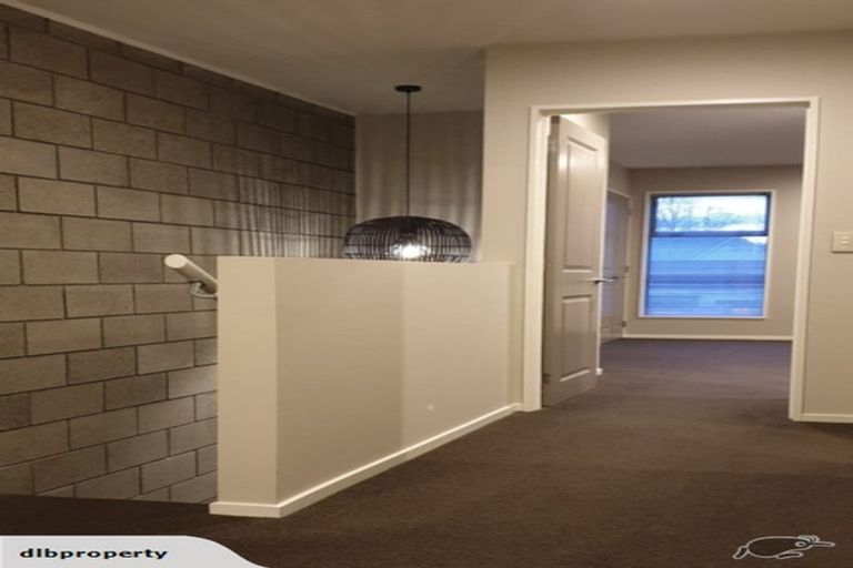 Photo of property in 142a Holly Road, St Albans, Christchurch, 8014