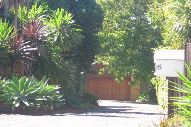 Photo of property in 3/6 Currey Crescent, Milford, Auckland, 0620