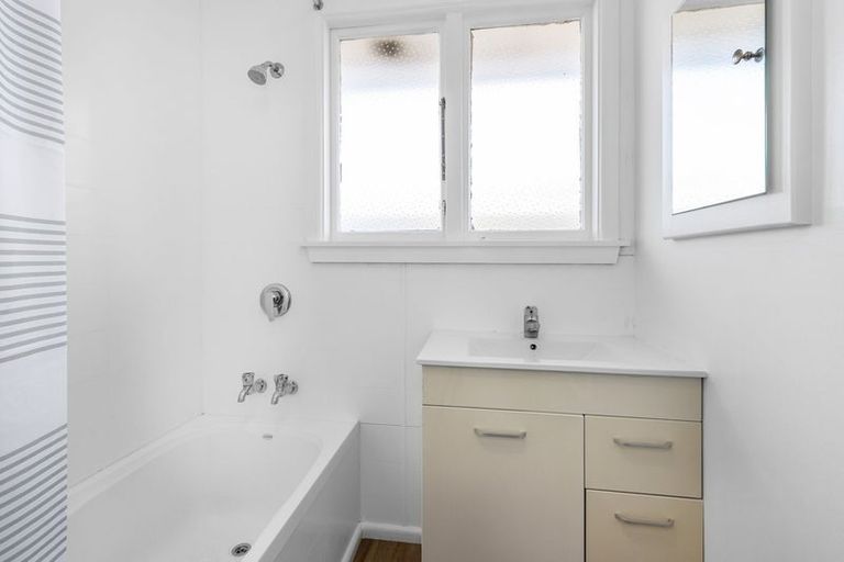Photo of property in 87a Roberta Drive, Somerfield, Christchurch, 8024