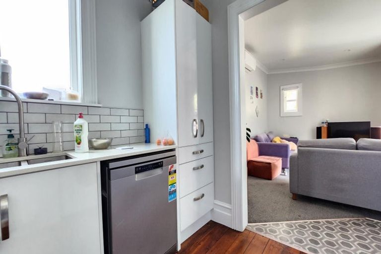 Photo of property in 126 Wallace Street, Mount Cook, Wellington, 6021