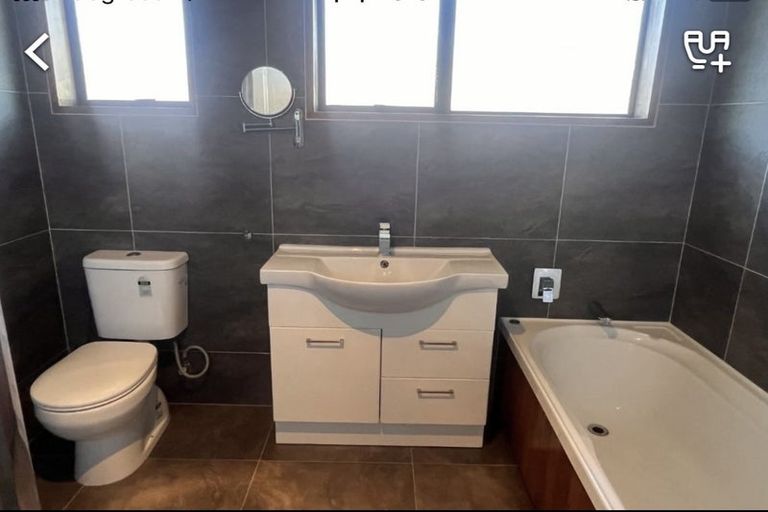 Photo of property in 32 Karnak Crescent, Russley, Christchurch, 8042