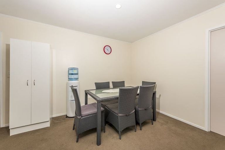 Photo of property in 26 Dovey Place, Massey, Auckland, 0614