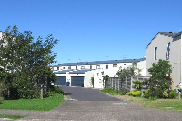 Photo of property in 46 Gunner Drive, Te Atatu Peninsula, Auckland, 0610