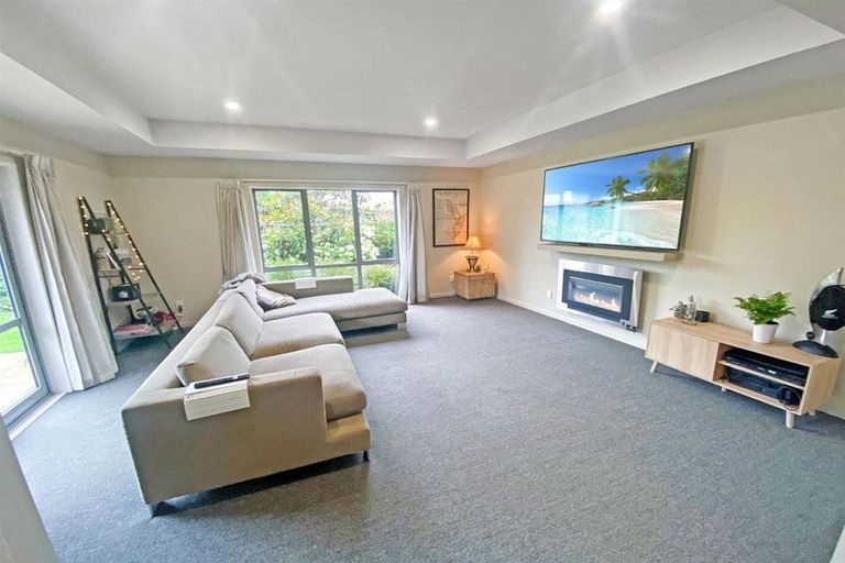 Photo of property in 20 Dunaverty Place, Broomfield, Christchurch, 8042