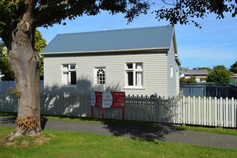 Photo of property in 12 Clifton Street, Windsor, Invercargill, 9810